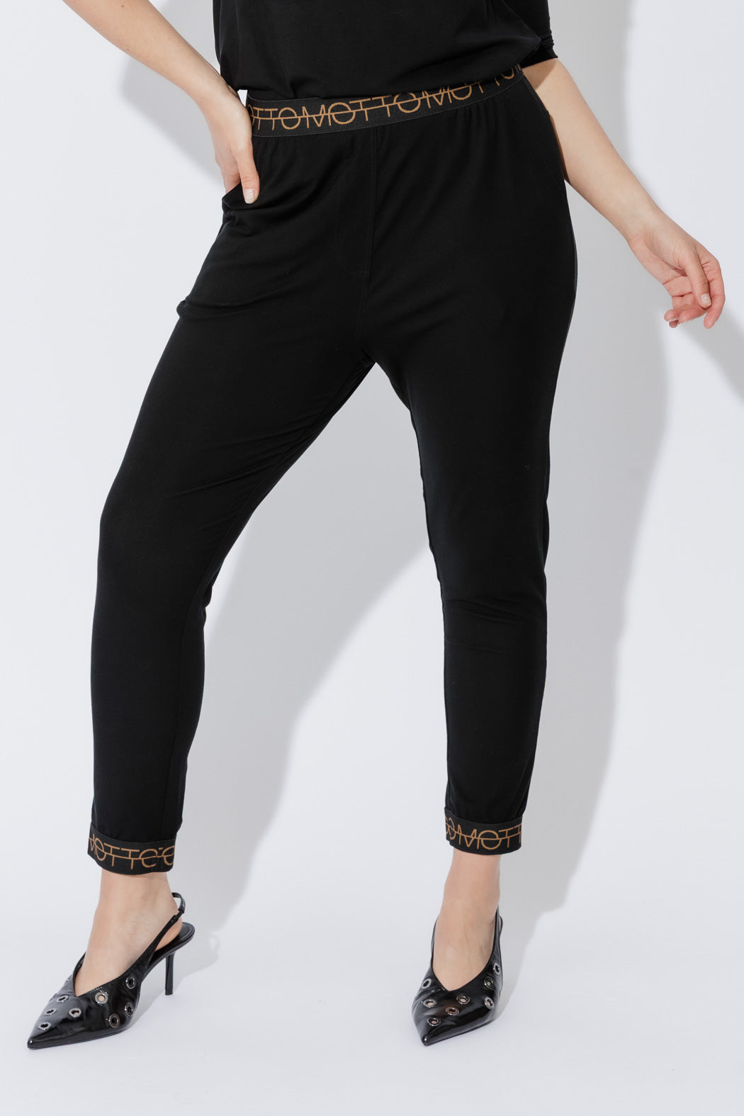 Black Tencel Weekend Pant