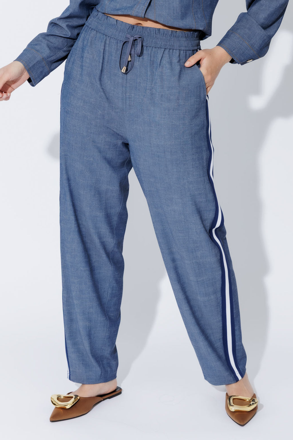 Chambray Sport Barrel Pant
