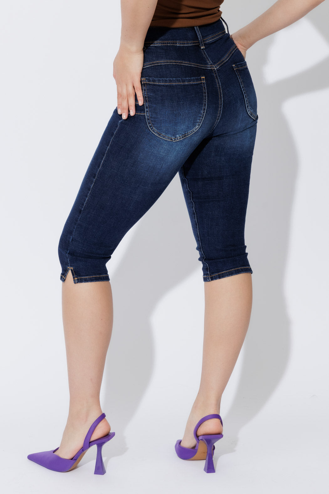 Dark Denim Miracle Capri Jean