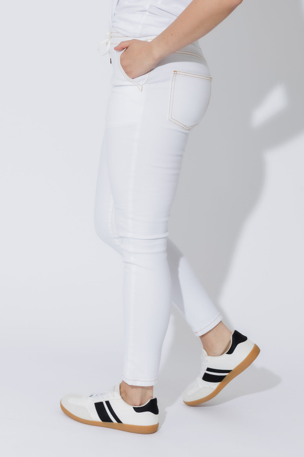 White Pull On Jogger Jean