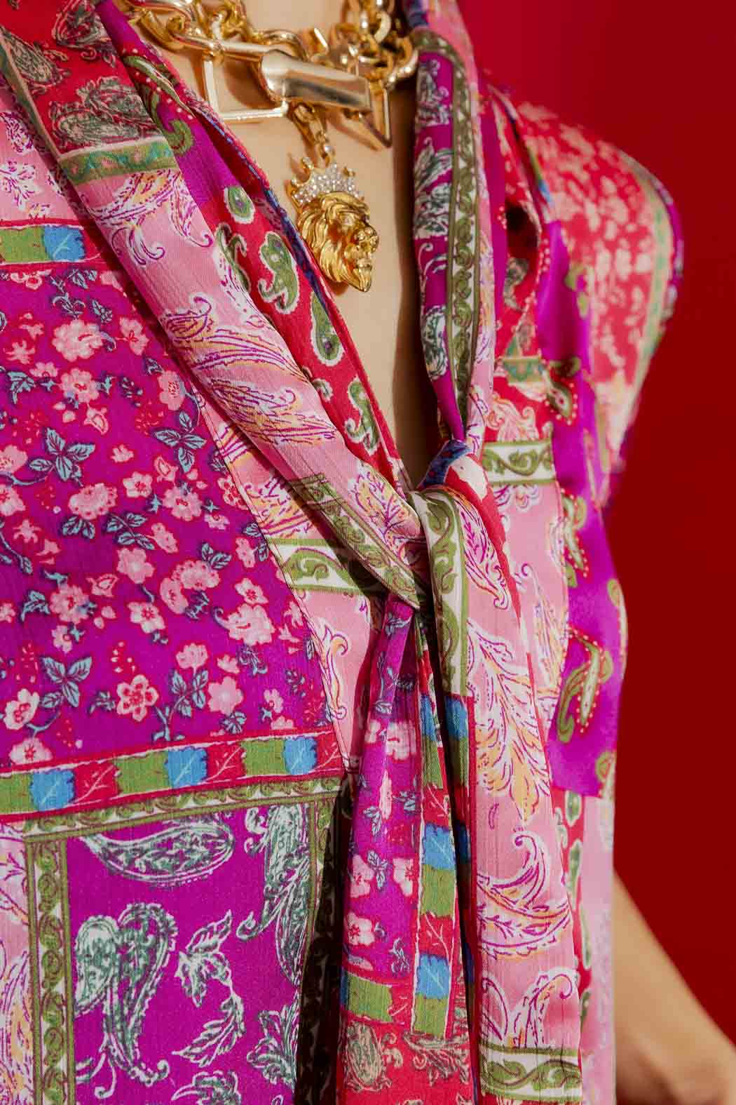 Pink Tie Collar Blogger Cap Top