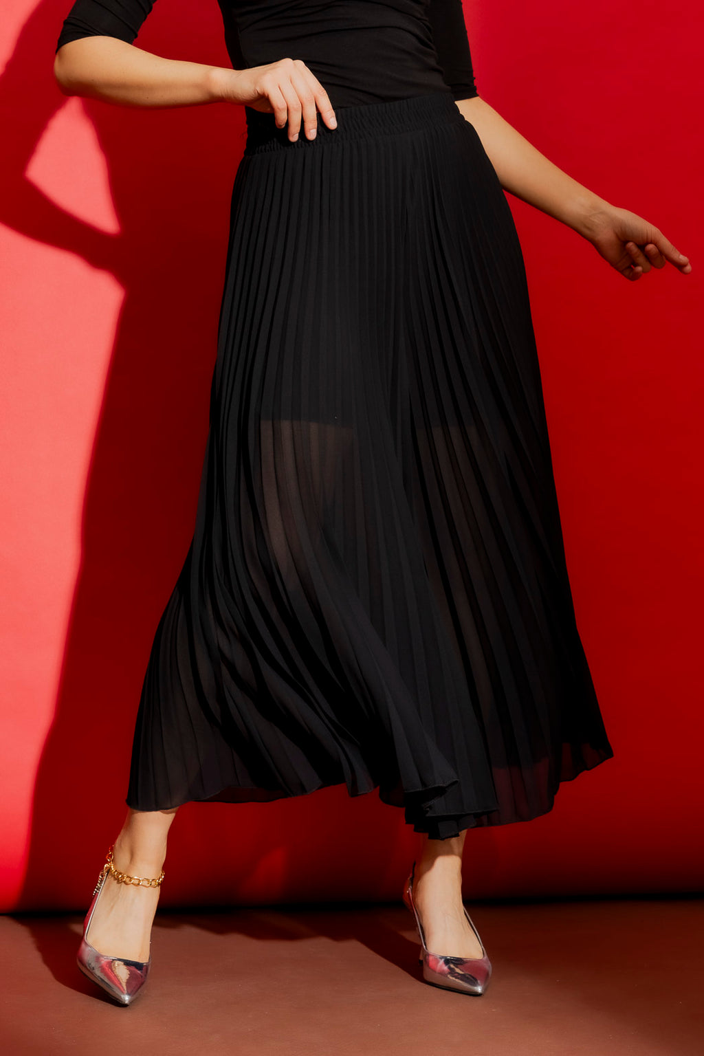 Black Sunray Pleat Pant