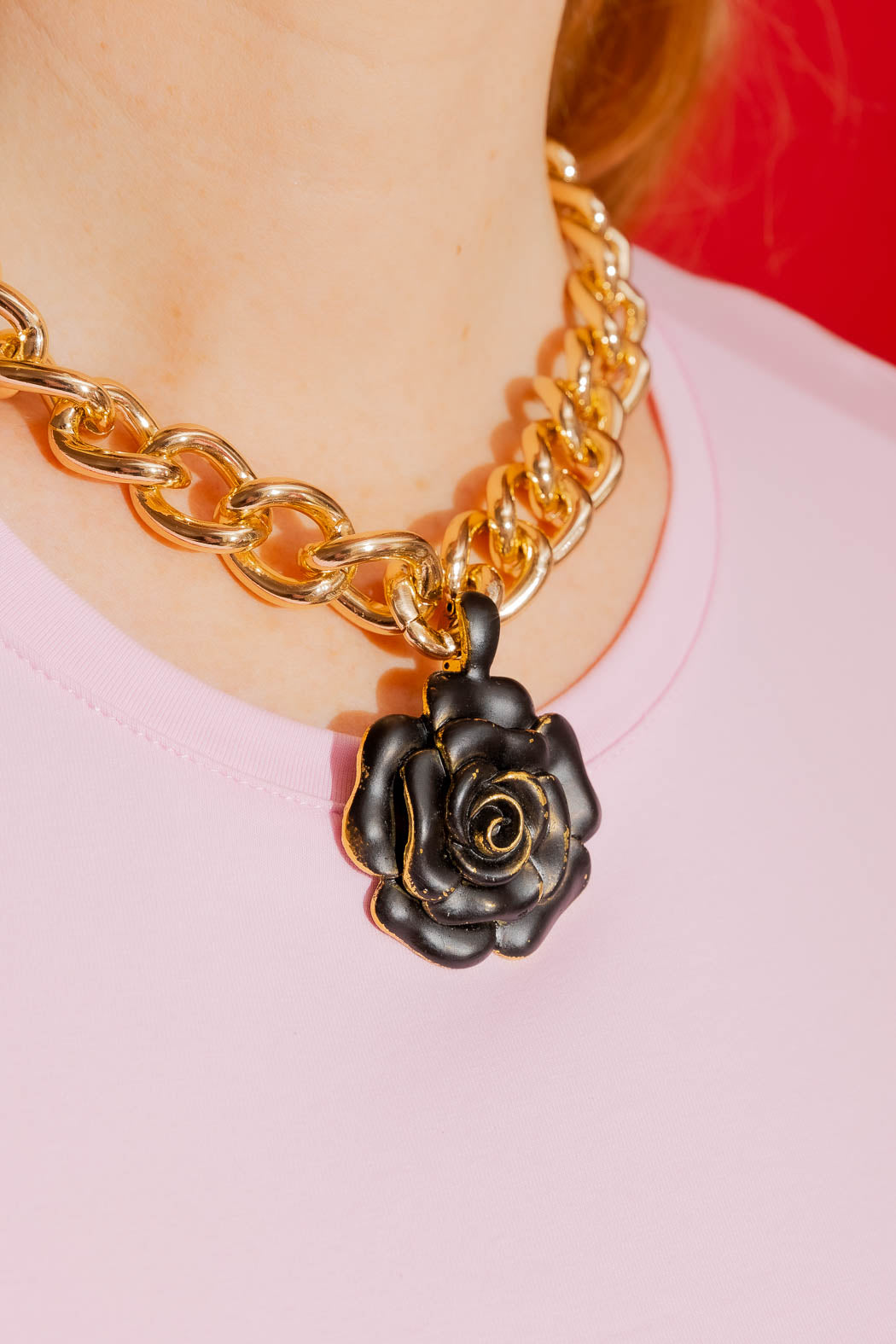 Black/Gold Rose Necklace Black/Gold O/S
