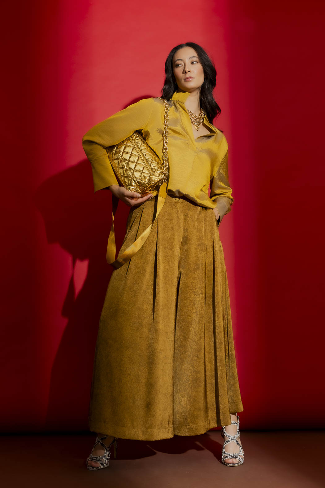 Gold Shot Pleat Collar Blogger Shirt