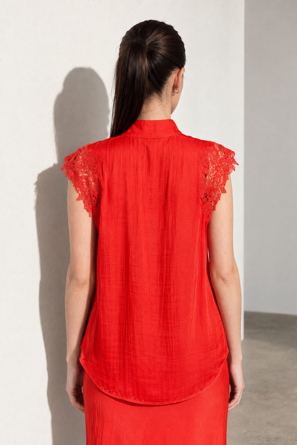 Tomato Glow Madrid Blogger Shirt