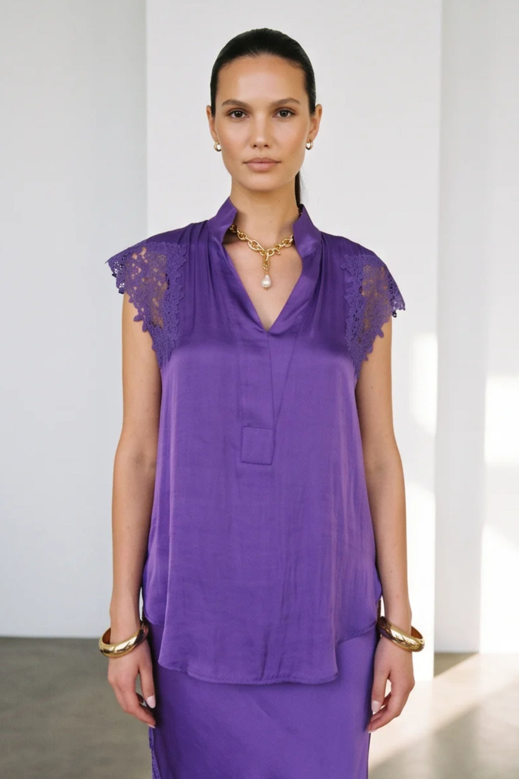 Purple Glow Madrid Blogger Shirt