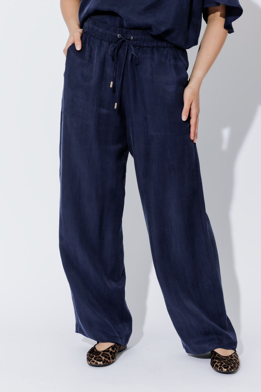 Navy Cupro/Linen Pant