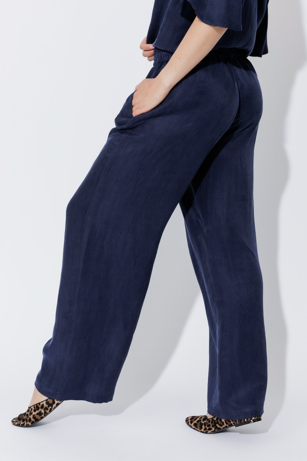 Navy Cupro/Linen Pant