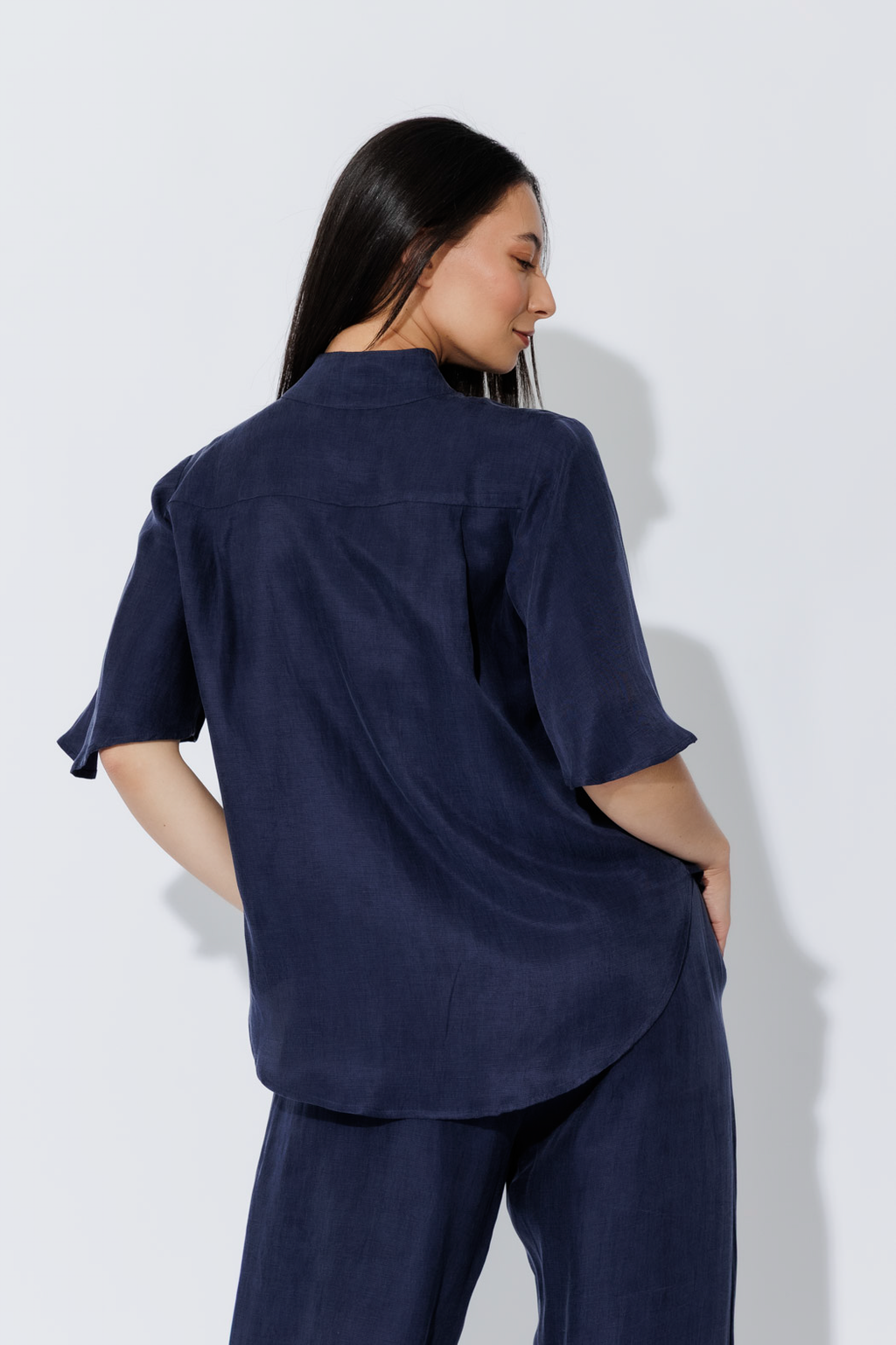Navy Tencel/Linen Blogger Shirt