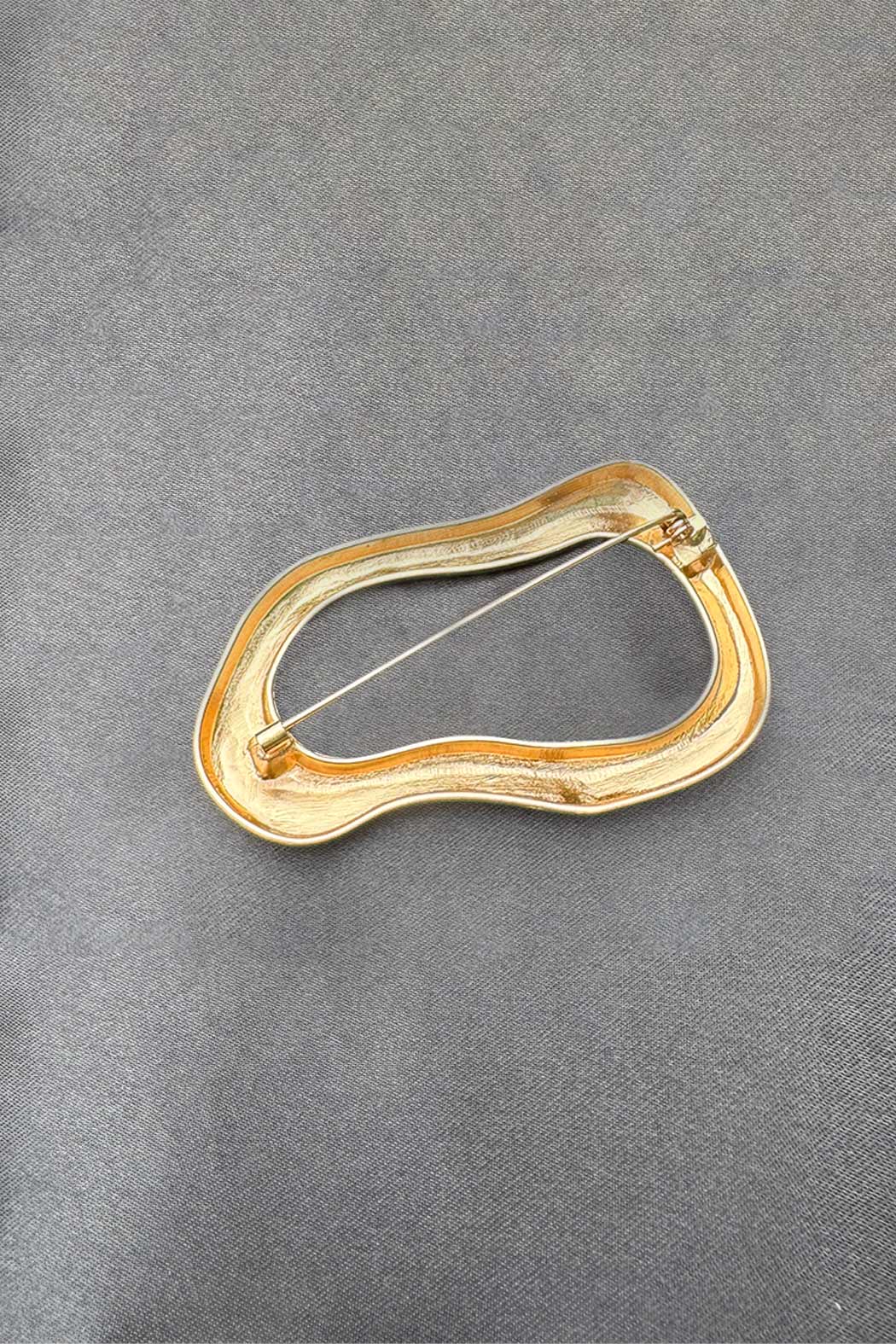 Gold Wave Brooch Gold O/S