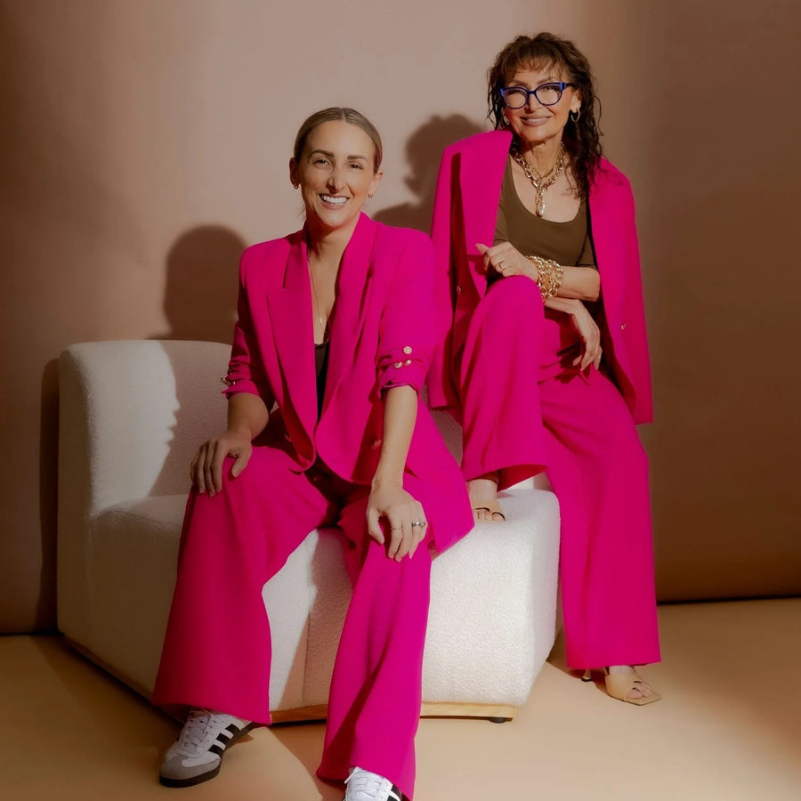 Motto live shopping hosts