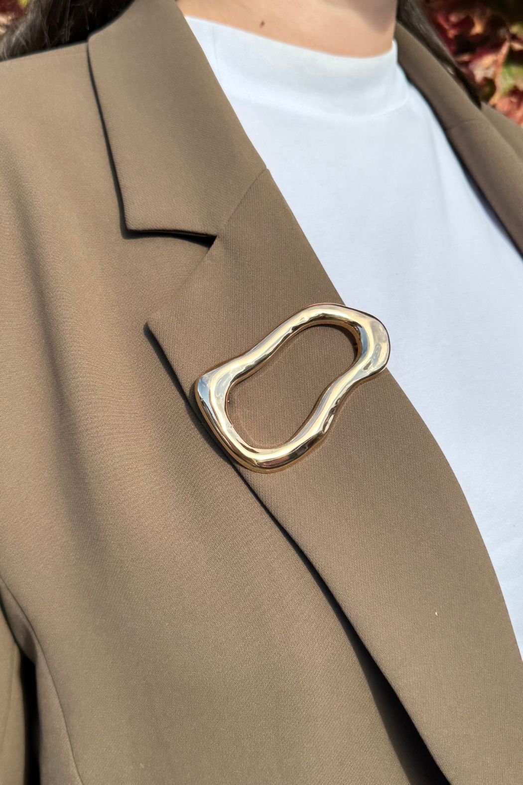 Gold Wave Brooch Gold O/S