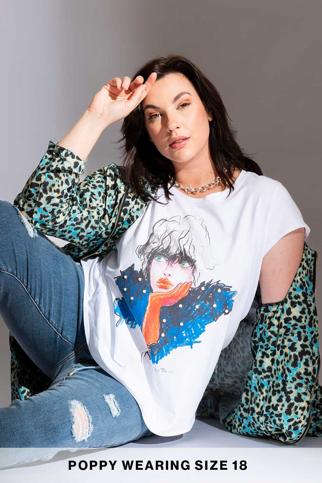 Lady Glove Tee