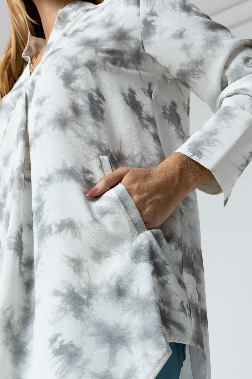 White Tie Dye Blogger Pocket Tunic