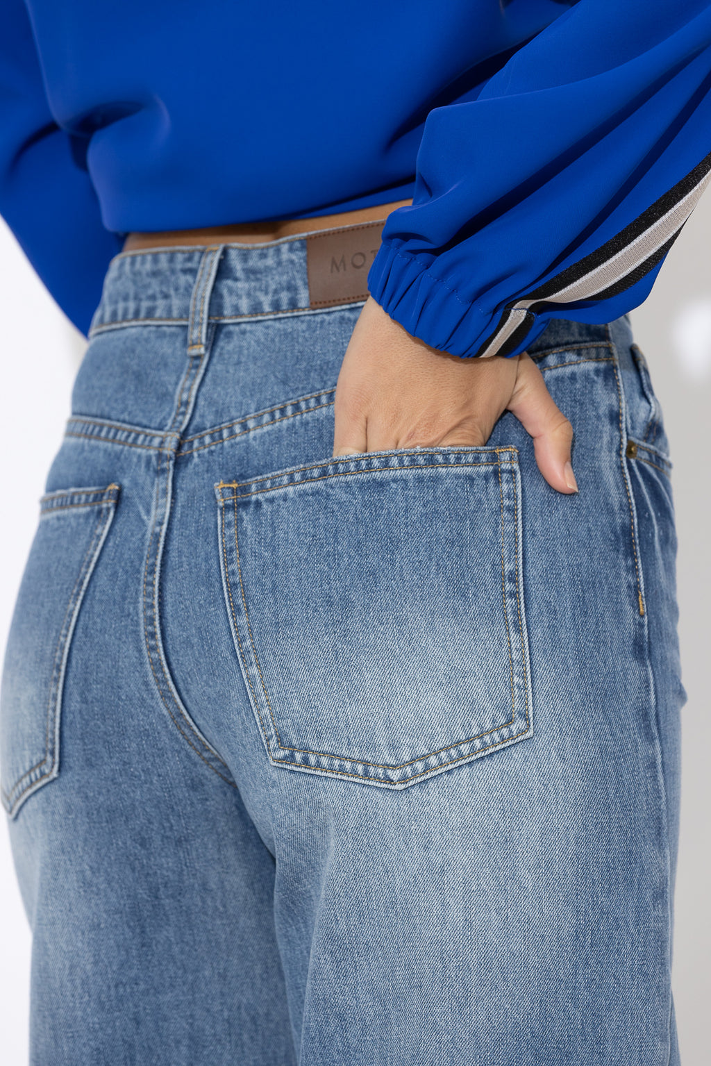 Mid Denim Cocoon Jean