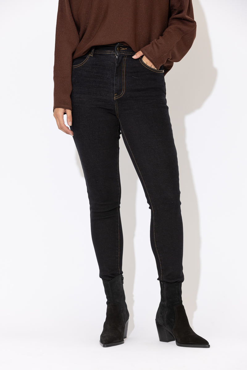 Black Booty Sculpt Jean