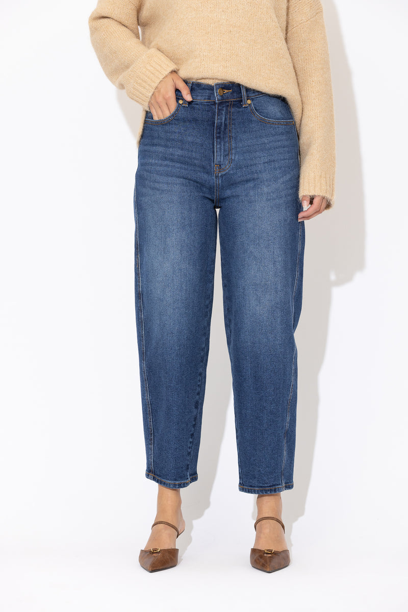 Mid Denim Stretch Barrel Jean