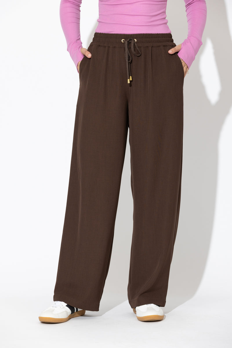 Chocolate Drape Drawstring Pant