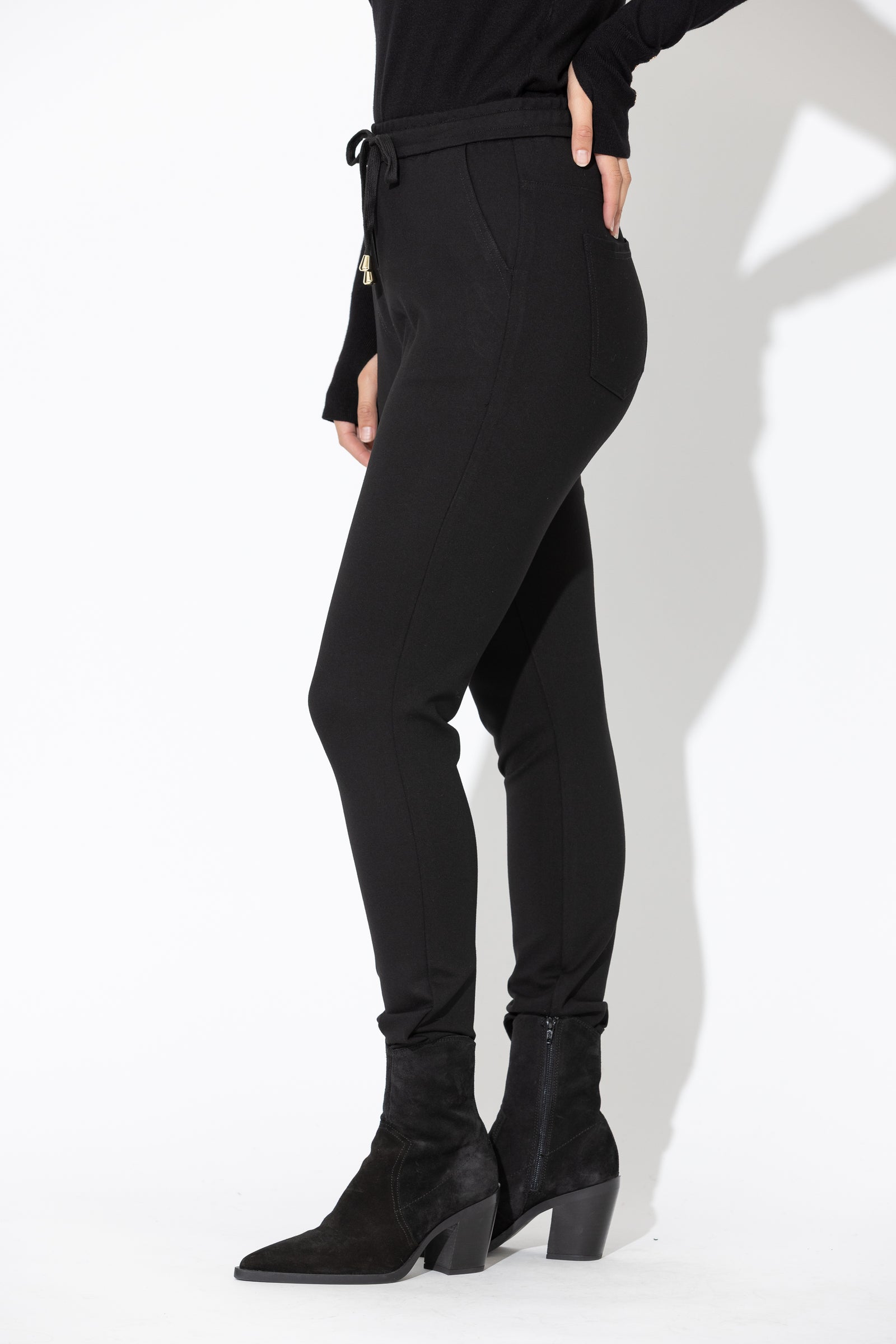 Black Ponte Jogger Pant
