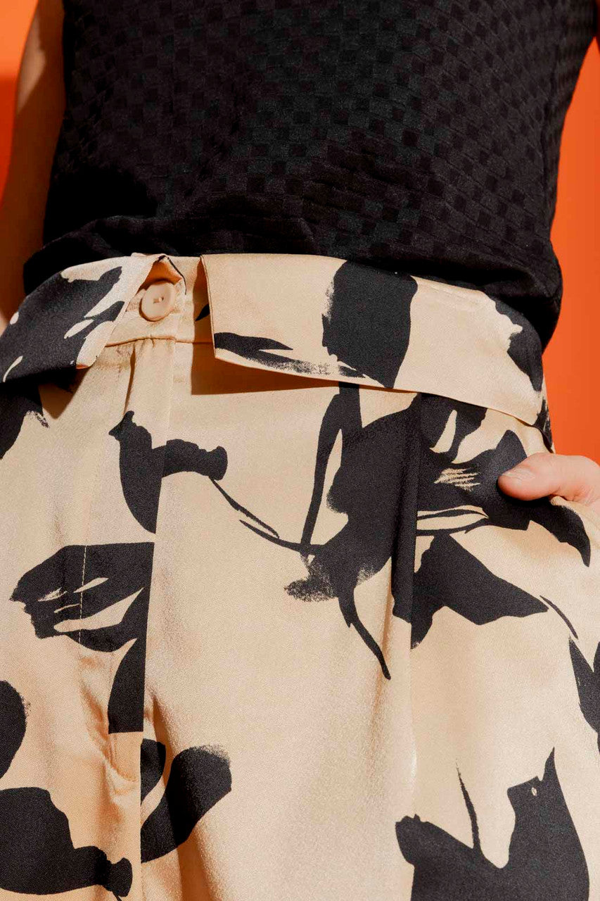 Beige / Black Paperbag Pants