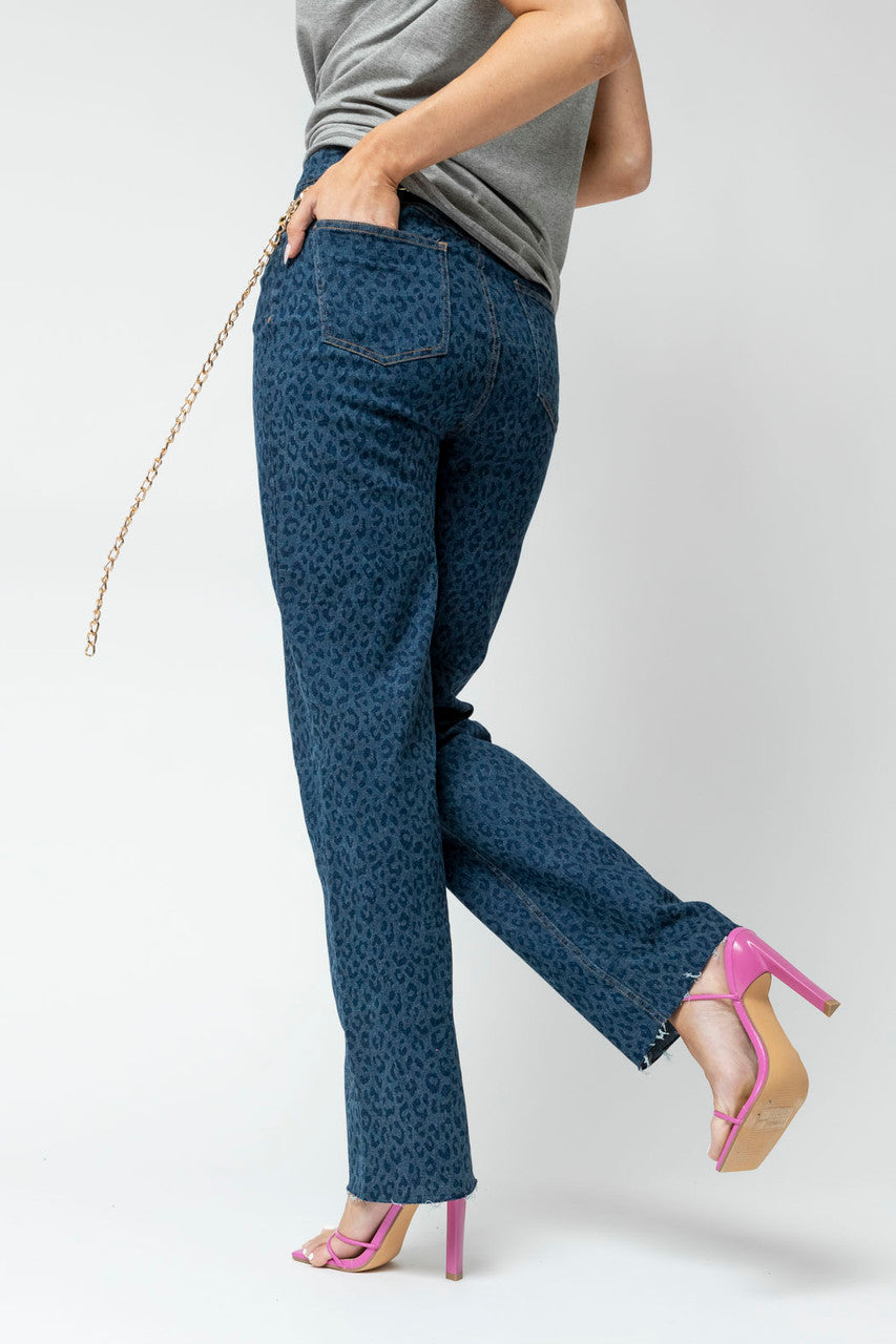 Mid Chambray Animal Jean